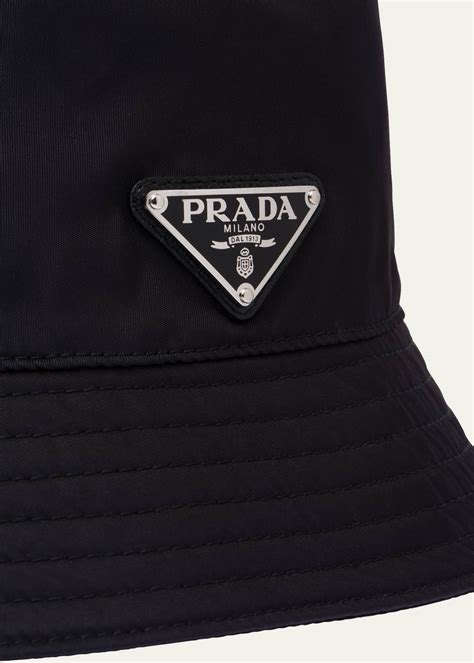 gorro prada